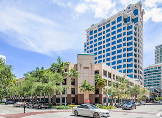 florida/fort-lauderdale/las-olas-boulevard/landmark/las-olas-square