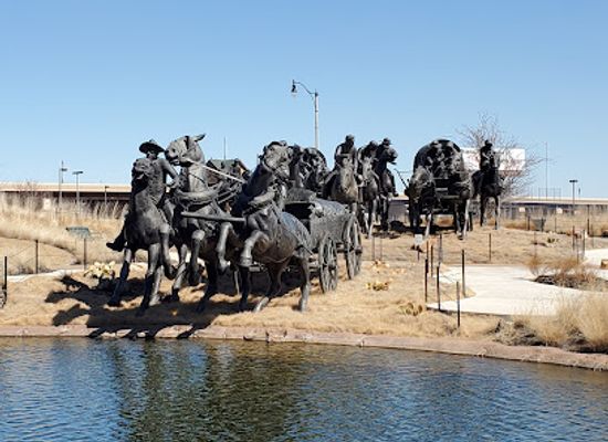 oklahoma/moore/landmark/centennial-land-run-monument