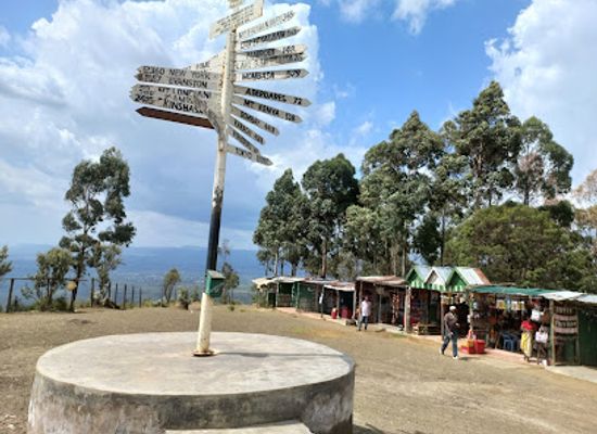 kenya/nakuru/landmark/menengai-crater-view-point
