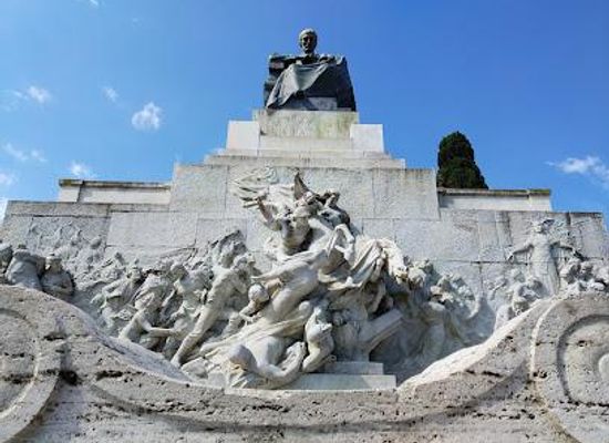 italy/rome/landmark/piazzale-ugo-la-malfa