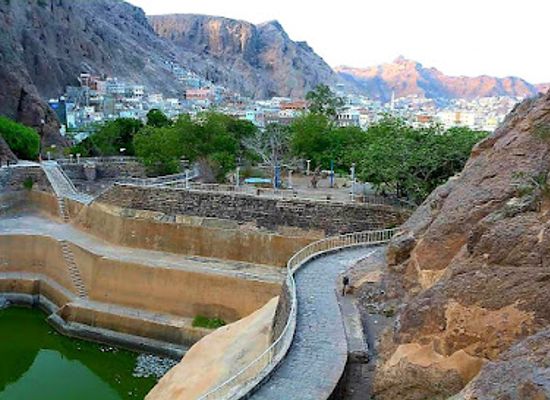 yemen/al-hudaydah/landmark/alsahareej-water-tanks