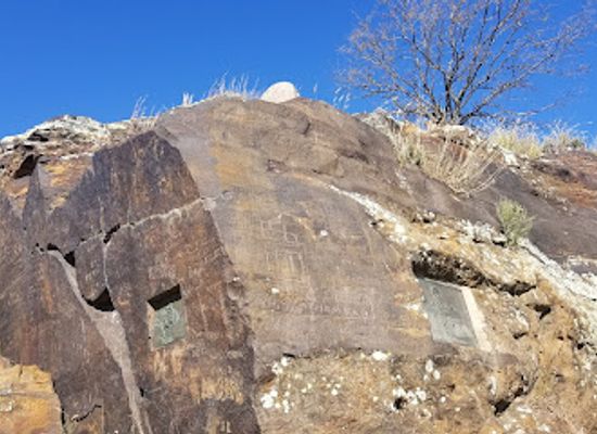 kansas/monument-rocks/landmark/pawnee-rock-state-historic-site