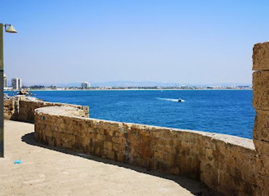 israel/galilee/landmark/akko-beach