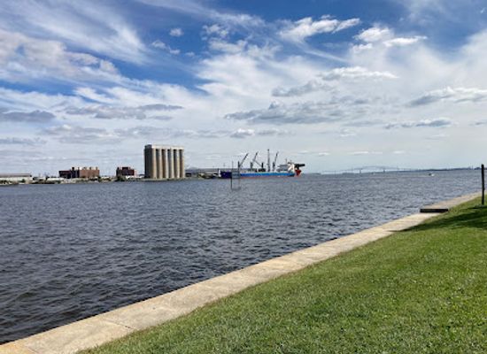 maryland/baltimore/inner-harbor/landmark/fort-mchenry-national-monument-and-historic-shrine