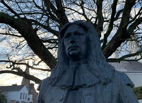jersey/st-peter/landmark/sir-george-de-carteret-sculpture