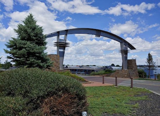 washington/kennewick/landmark/clover-island