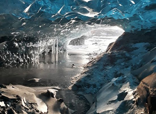 iceland/highlands/landmark/glacier-travel-ice-cave-tours