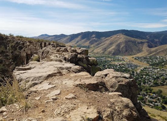 colorado/rocky-mountains/landmark/north-table-mountain