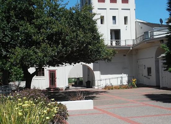 california/san-leandro/landmark/casa-peralta