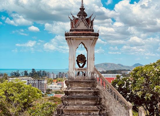thailand/hua-hin/khao-takiab/landmark/wat-khao-krailart
