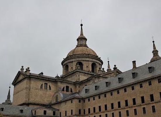spain/madrid-community/landmark/basilica-de-el-escorial