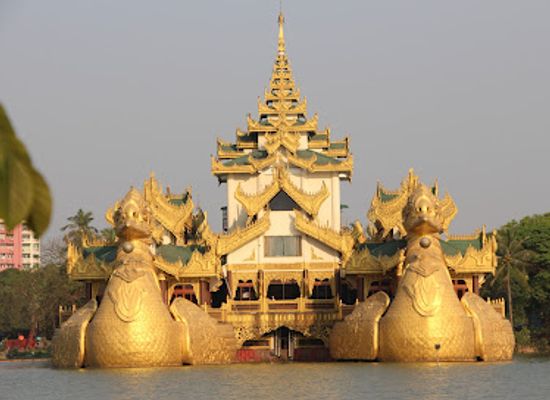 myanmar-burma/ayeyarwady-region/landmark/kandawgyi-lake