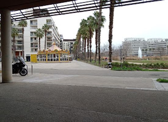 france/montpellier/port-marianne/landmark/place-de-phocee