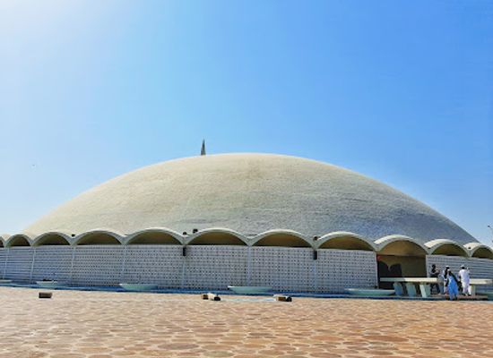 pakistan/karachi/landmark/tooba-masjid