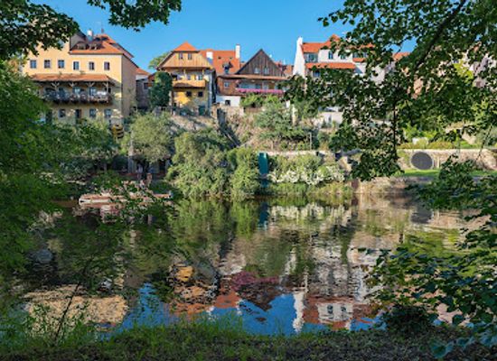 czechia/cesky-krumlov/landmark/kaple-svateho-martina