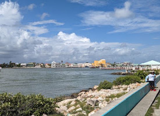 belize/belize-city/fort-george/landmark/baymen-s-tavern
