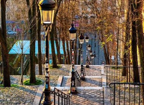 france/ile-de-france/landmark/rue-foyatier