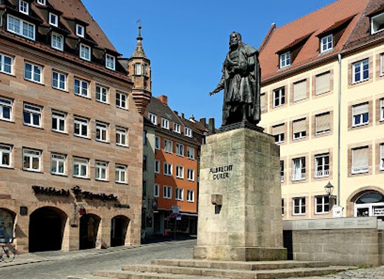 germany/nuremberg/altstadt/landmark/albrecht-durer-denkmal