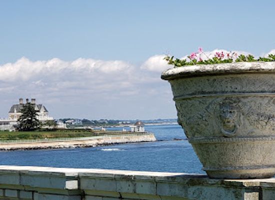 rhode-island/newport-coastline/landmark/rosecliff
