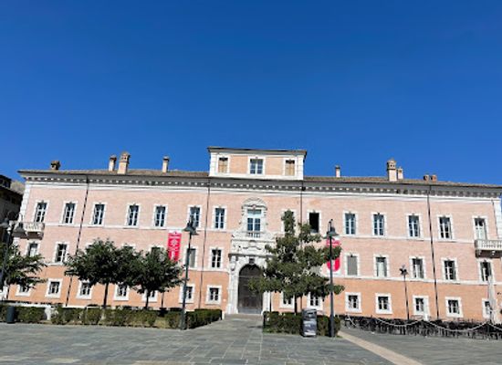italy/ravenna/landmark/palazzo-rasponi-dalle-teste