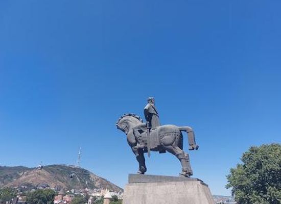 georgia/mtskheta/landmark/statue-of-king-vakhtang-gorgasali