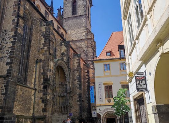czechia/prague/landmark/the-golden-elephant