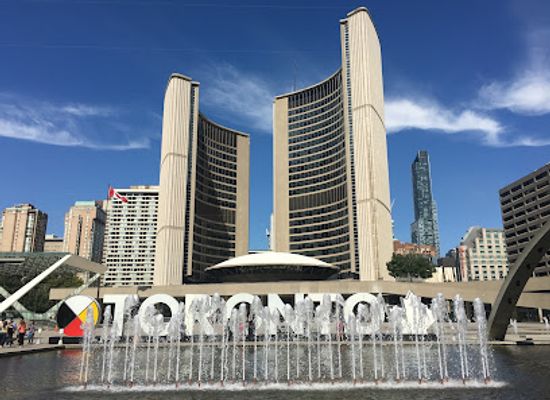 canada/toronto/landmark/toronto-city-hall