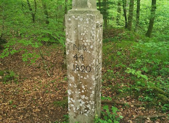 germany/altbayern/landmark/historischer-grenzstein-salzburg-bayern-von-1721