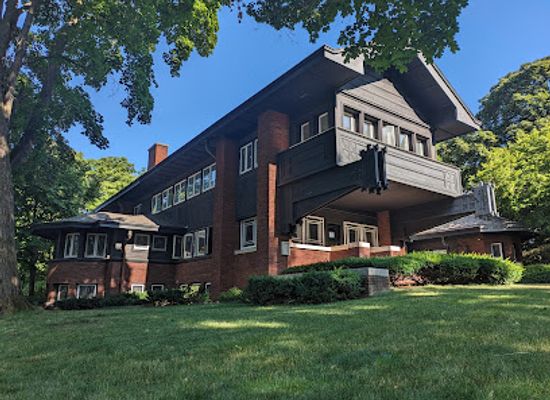 wisconsin/kettle-moraine/landmark/harold-c-bradley-house