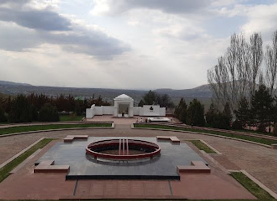 kyrgyzstan/chuy-valley/landmark/ata-beyit-memorial