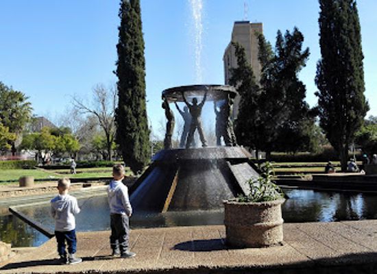 south-africa/kimberley/landmark/oppenheimer-gardens