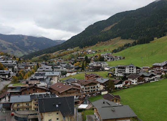 austria/saalbach-hinterglemm/landmark/hexenhausl-forsthaus-pizza-snack-apres-ski-ski-bike-ferienwohnungen-sky-sportsbar
