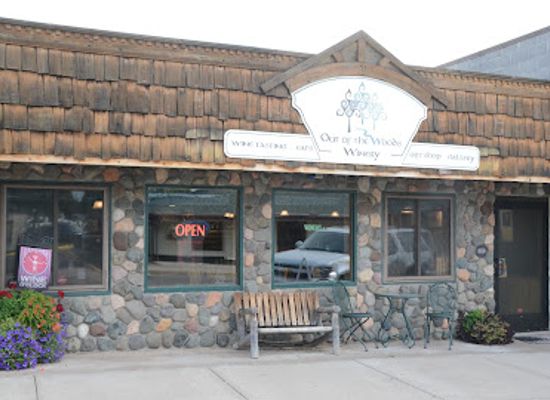 wisconsin/northwoods/landmark/out-of-the-woods-winery