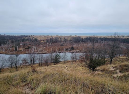 michigan/saugatuck/landmark/crow-s-nest-trailhead