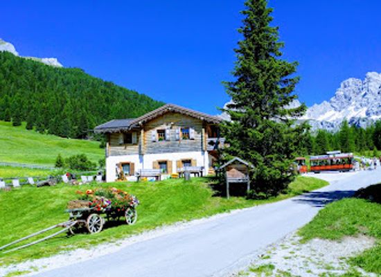 italy/val-di-fassa/landmark/baita-ciampie