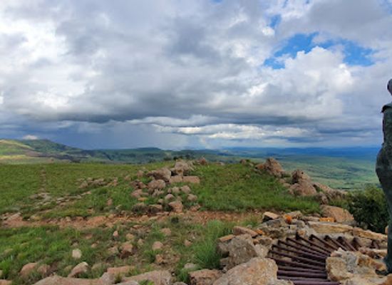 south-africa/battlefields/landmark/kaalvoet-vrou-monument-barefoot-woman