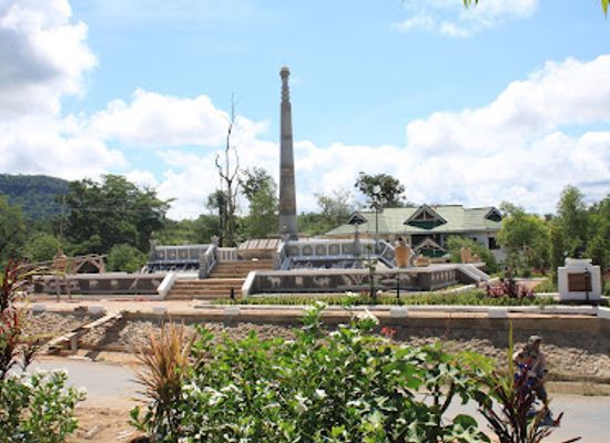 laos/xekong-province/landmark/sekong-monument