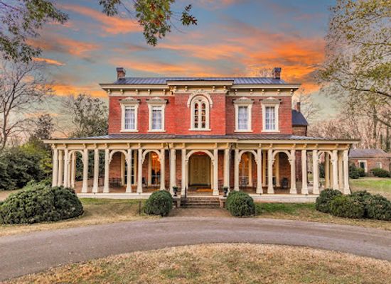 tennessee/northern-middle-tennessee/landmark/oaklands-mansion