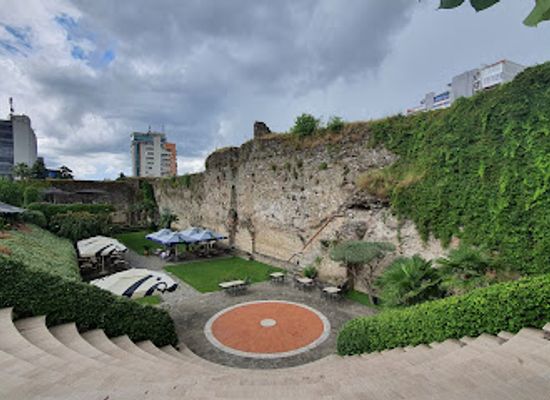 albania/elbasan-region/landmark/kalaja-e-elbasanit