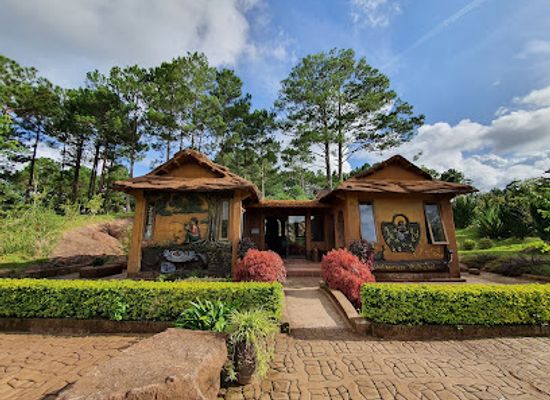 vietnam/dalat/da-lat-center/landmark/clay-tunnel