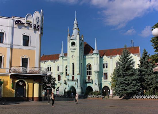 ukraine/mukachevo/landmark/mukachevo-city-council