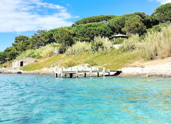 france/saint-tropez/landmark/plage-des-canoubiers