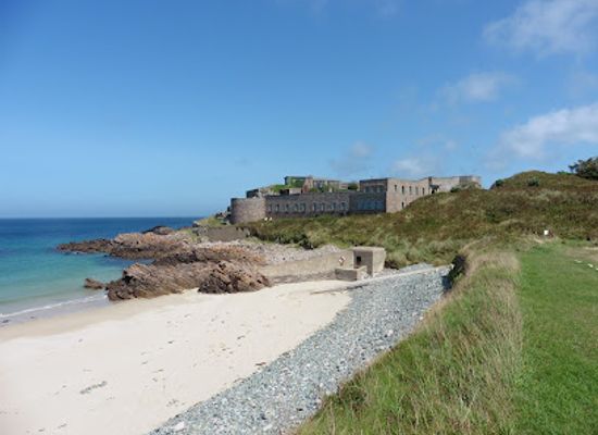 guernsey/alderney/landmark/fort-corblets