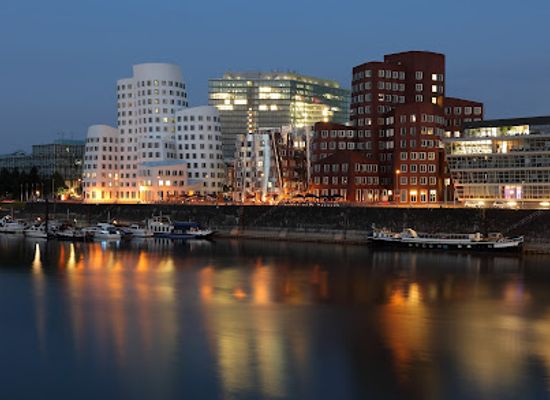 germany/dusseldorf/medienhafen/landmark/gehry-bauten