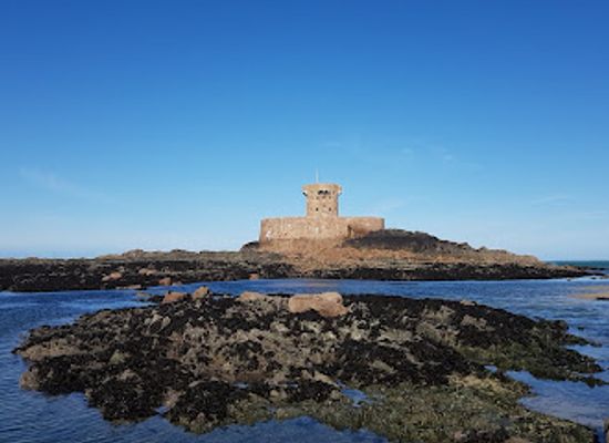 jersey/saint-brelade/landmark/la-rocco-tower
