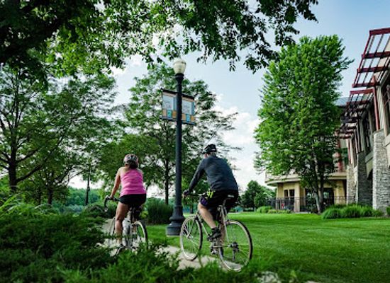 illinois/elgin/landmark/explore-elgin-area