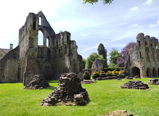 united-kingdom/shropshire/attraction/wenlock-priory-2