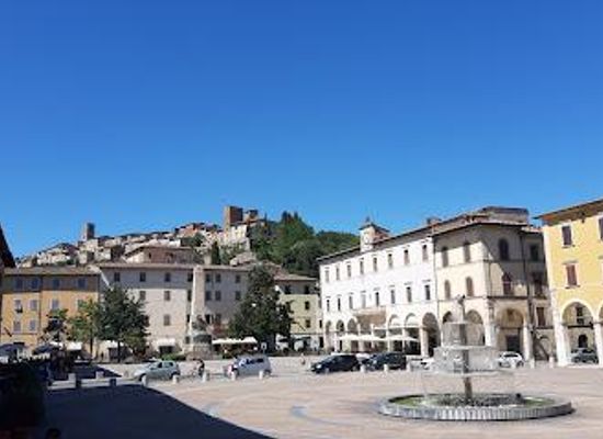 italy/tuscany/landmark/piazza-arnolfo-di-cambio