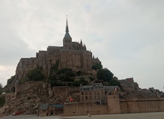france/mont-saint-michel/landmark/maison-de-l-artichaut