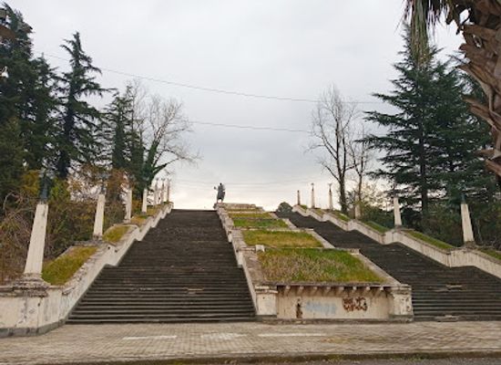 georgia/kutaisi/landmark/david-aghmasheneblis-dzegli